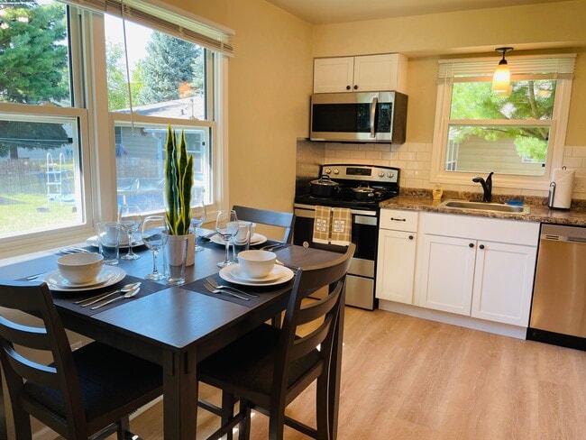 Photo - 2701 N Helen St