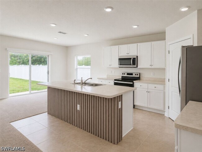 Photo - 2736 Dumont Ln