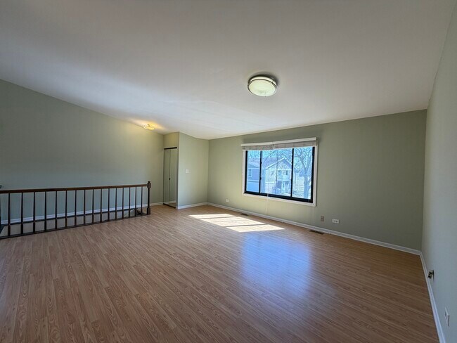 Photo - 380 Pierce Ct