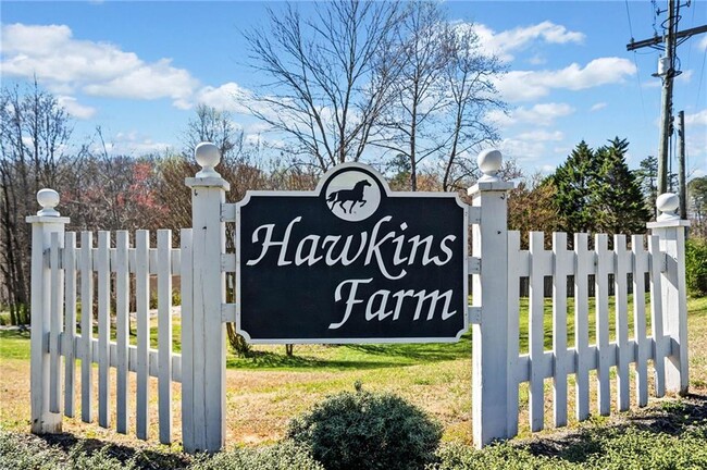 Photo - 228 Hawkins Farm Cir