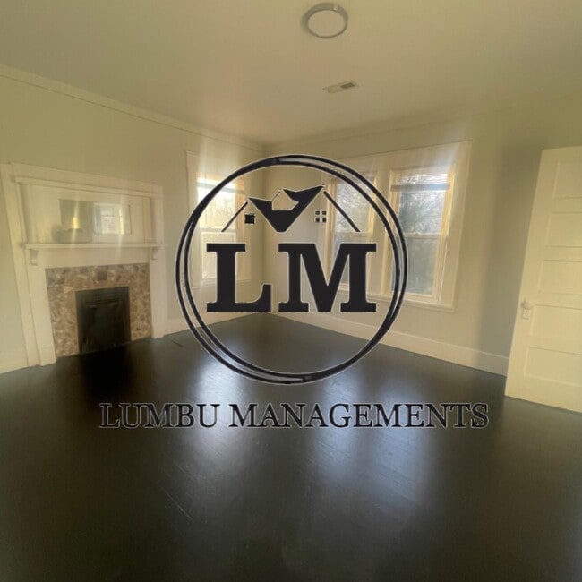 Photo - 119 N Fisher St