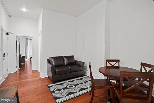 409 Constitution Ave NE Unit 2