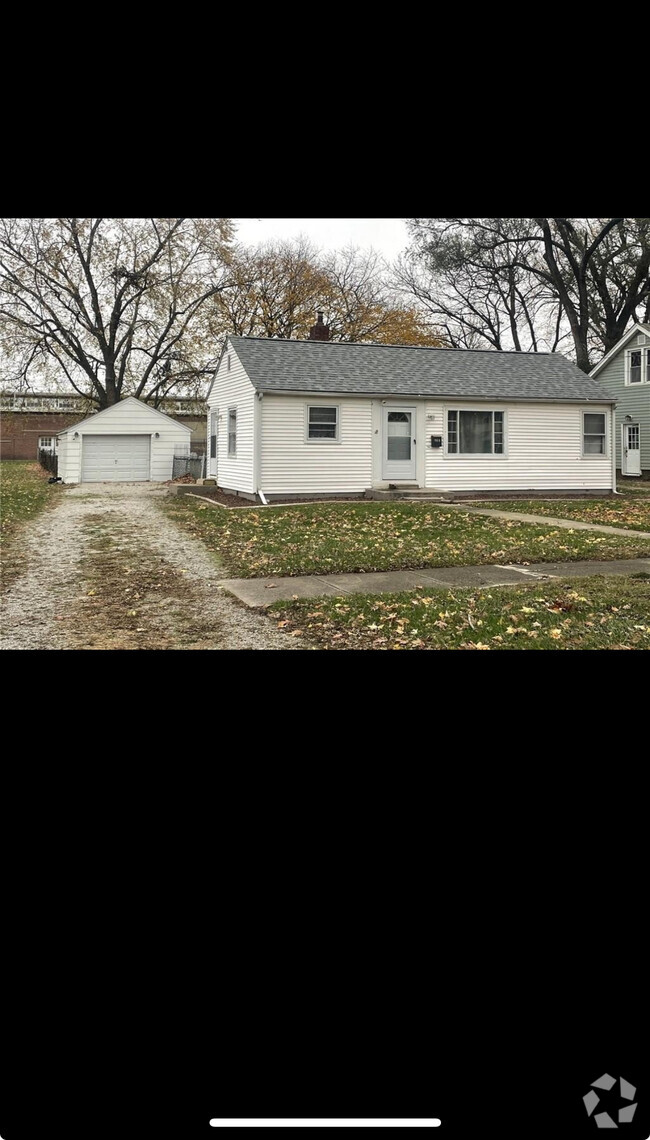 Building Photo - 900 S 13th St Rental