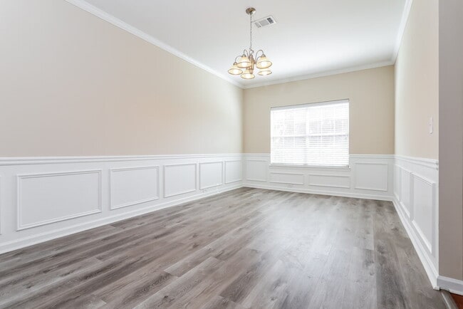 Photo - 3752 Sunbridge Dr SW