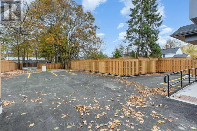 Photo - 274 King St E Unité 2