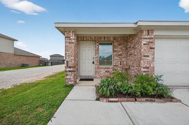 Photo - 16600 Lonely Pines Dr