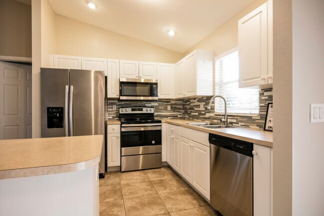 Photo - 1729 SW 23rd St