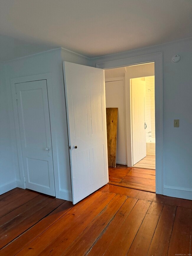 Photo - 259 Old Whitfield St