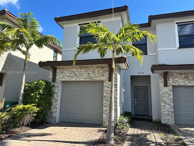 Building Photo - 25137 SW 108th Ave