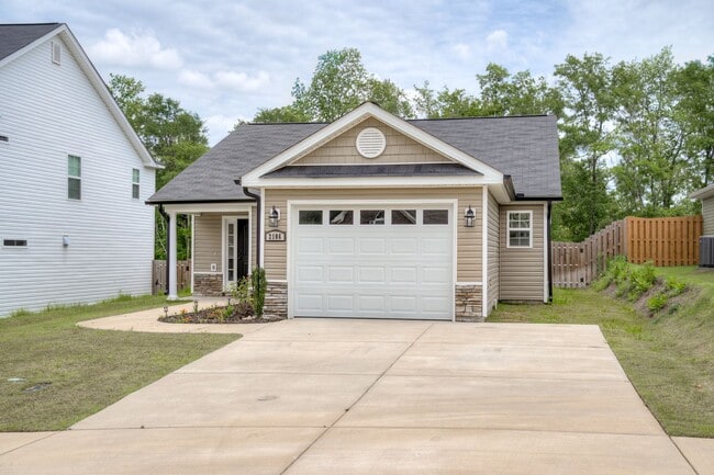 Photo - 3 Bedroom 2 Bathroom Home in Haynes Station