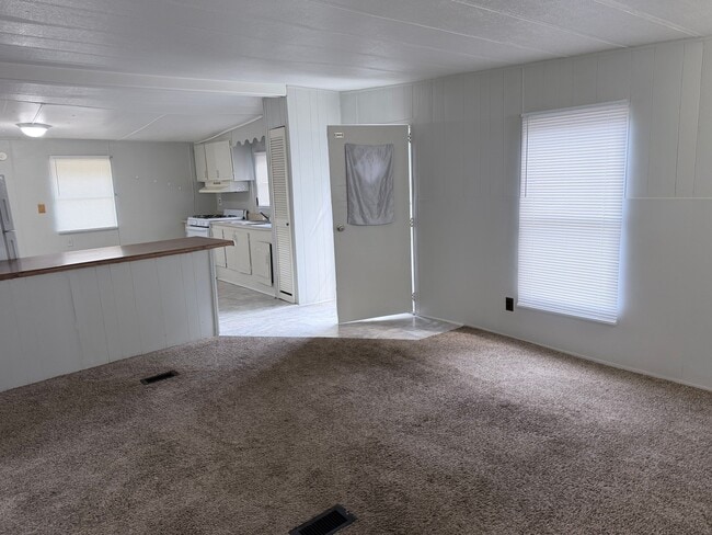 61 Oakwood Cir