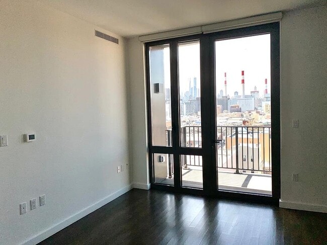 Photo - 37-40-40 27th St