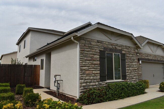 Building Photo - 3751 De Soto Way