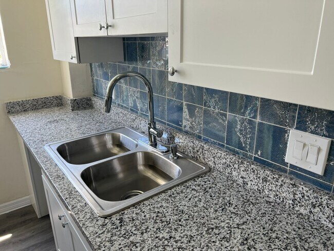 Photo - Arvelee Apartments