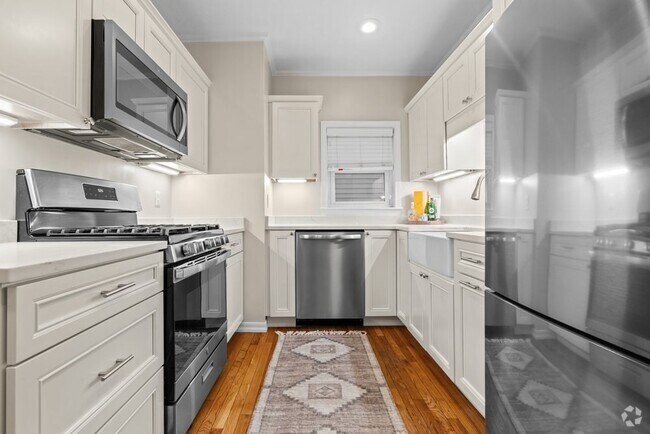 Building Photo - 436 W 2nd St Unit 1 Rental