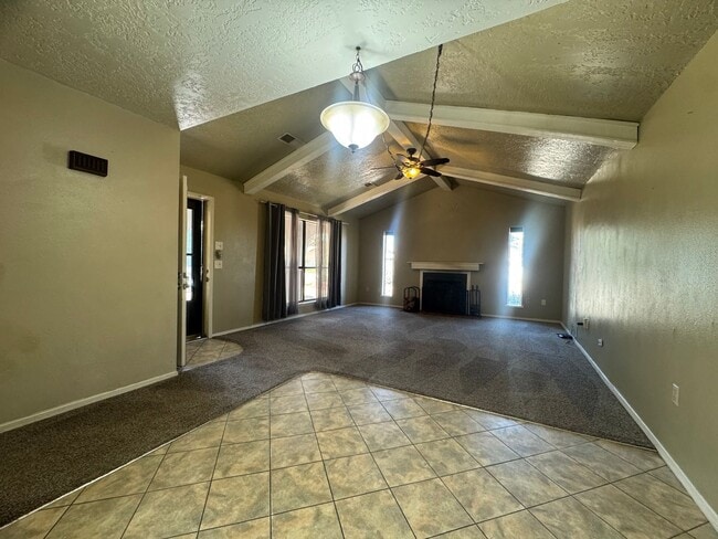 Photo - 836 Agate Rd