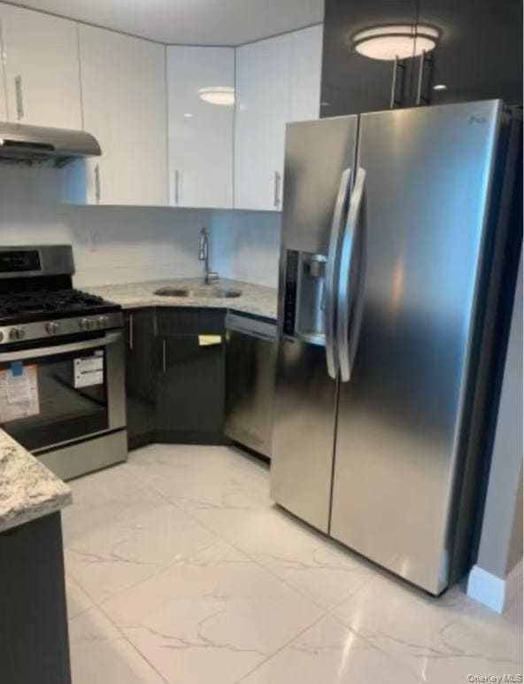 Building Photo - 45-11 82nd St Unit W4F