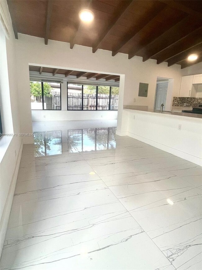 Photo - 1776 NE 178th St