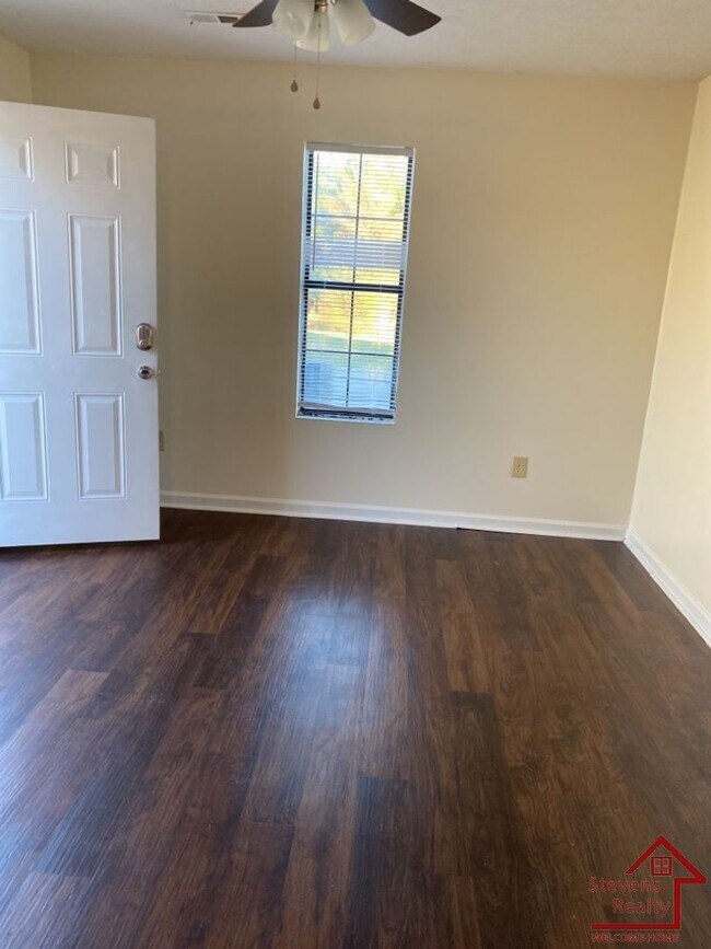 Photo - 275 Dogwood Pointe Dr