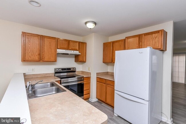 Photo - 24 Sanford Dr