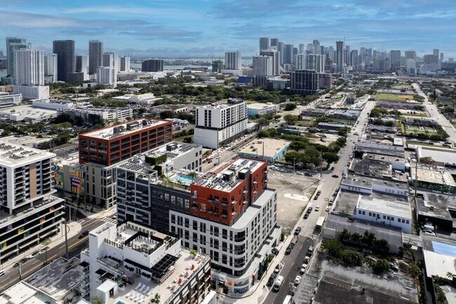Building Photo - 2160 N Miami Ave Unit W1122 Rental