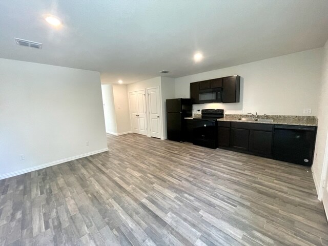 Photo - 1114 Chestnut St