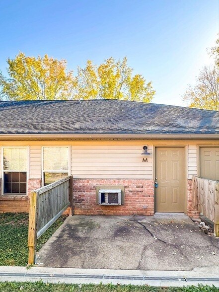 Photo - 100 Ballygar St Unit M