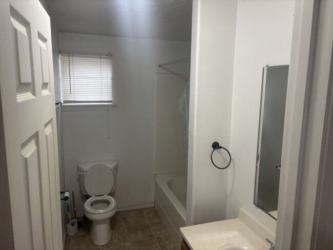 Photo - 1166 SE Hamilton Rd