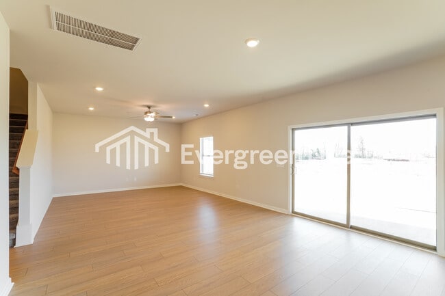 Photo - 178 Fenwick Pl