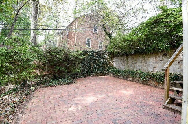 Photo - 1410 Gentry Ln