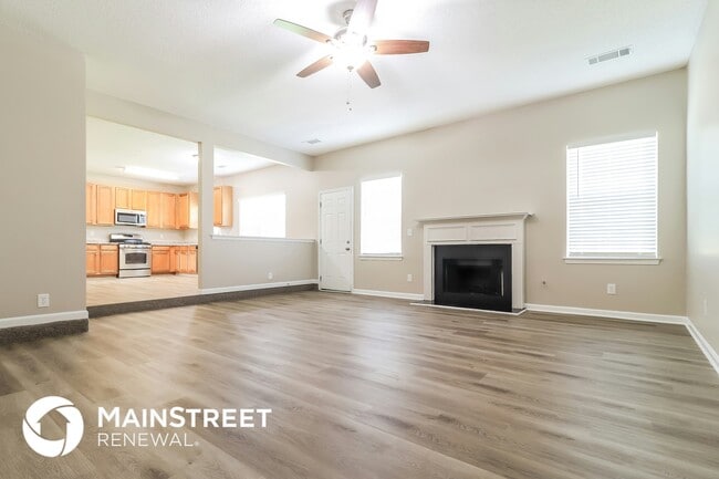 Photo - 315 Wellsley Ln