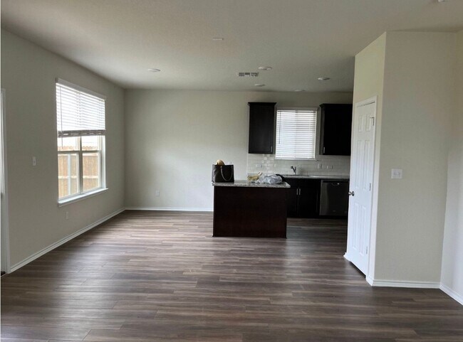 Photo - 209 Prairie Falcon Wy