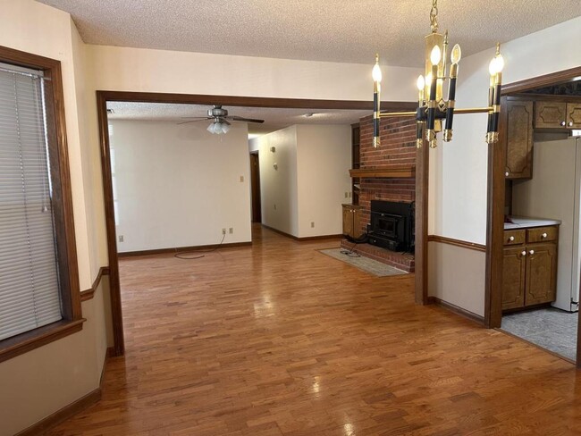 Photo - 116 Portia Cir