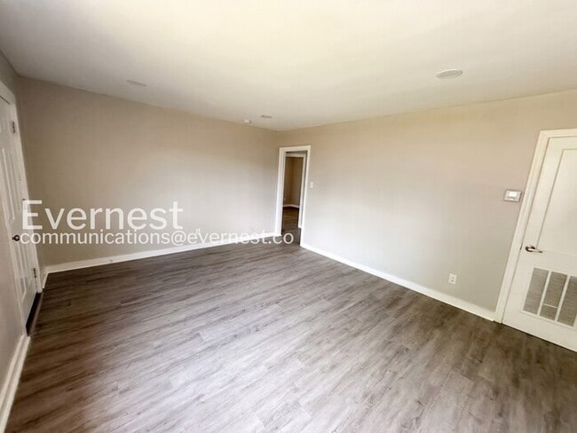 Photo - 1000 4th Ave W Unidad 4