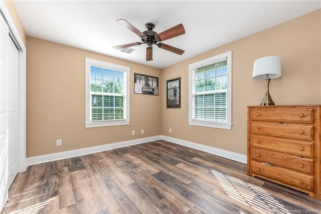 Photo - 404 SW Camden Ave