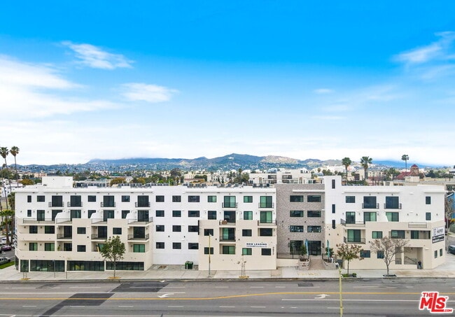 Photo - 3977 Beverly Blvd Condo Unit 315