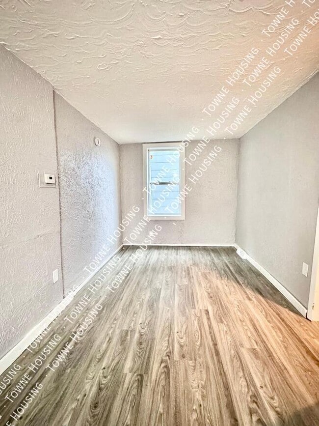 Photo - 114 Huetter Ave Unit 2