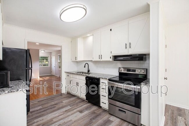 Photo - 5719 W 97th St Casa
