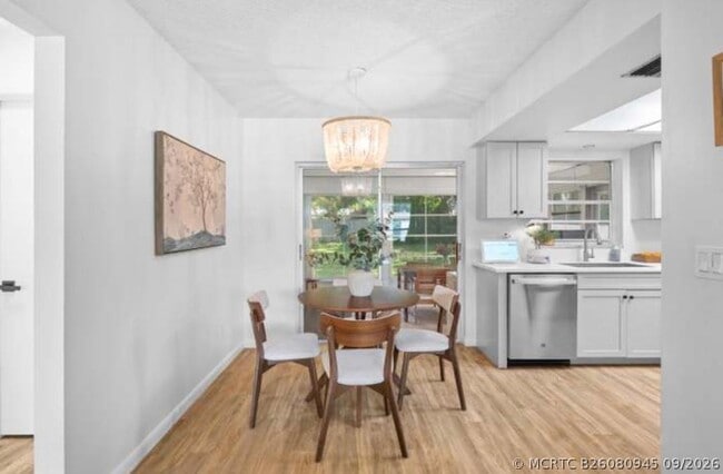 171 SW Ulman Ave