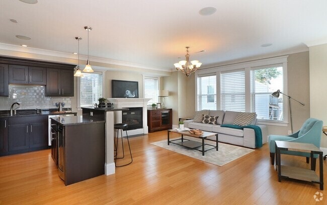 Building Photo - 276 Bowen St Unit 3 Rental
