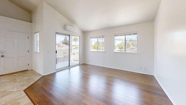 Photo - 2BD/1BA Apartment in Belmont Heights Unidad 630 Mira Mar Avenue (Upstairs Back )