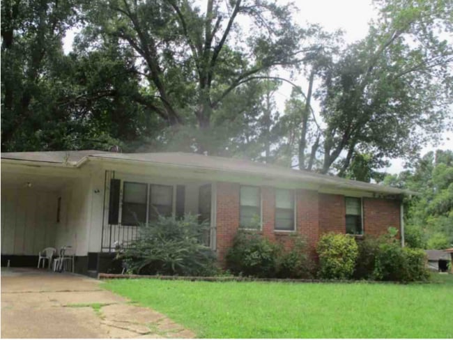 Photo - 1733 Carlyle Ave