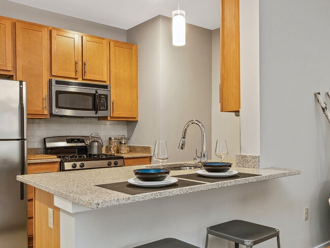 Photo - Axis Admiral's Hill Apartments