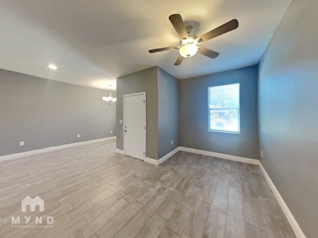 Photo - 8408 N 17th St