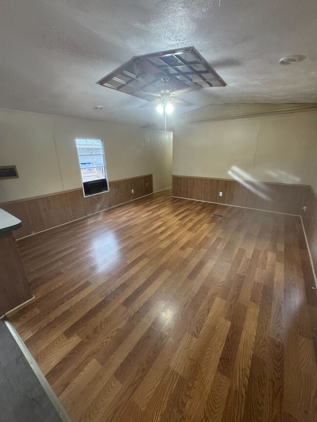 Photo - 1418 Stamps St