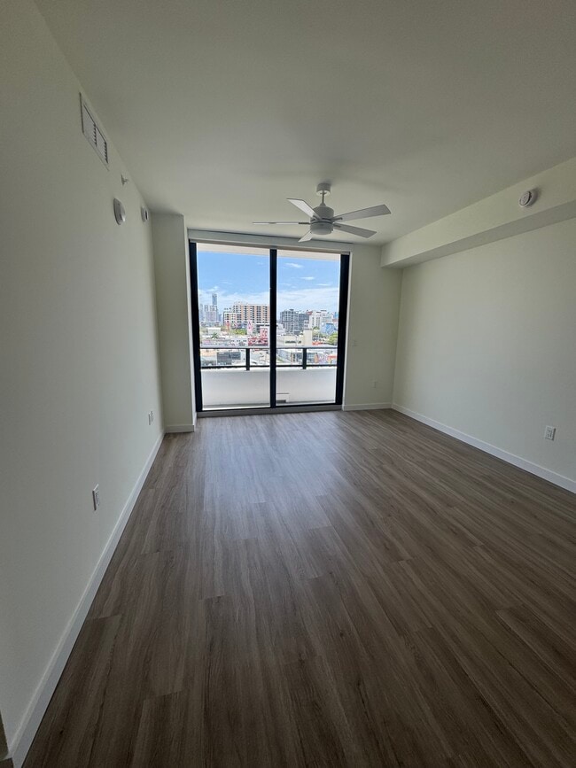 Photo - 244 NW 31st St Unidad B1