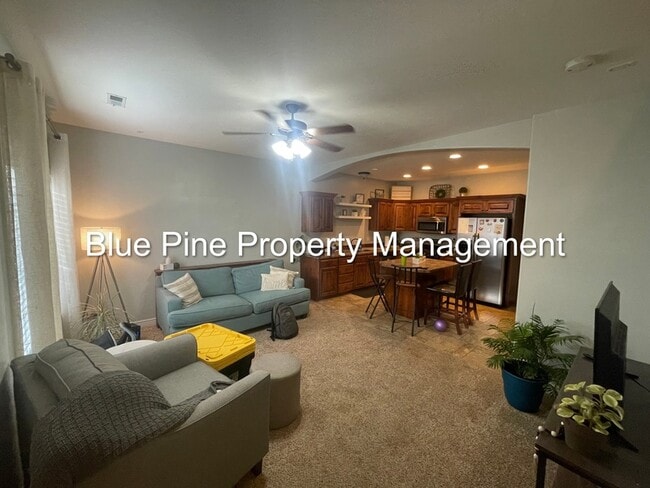 Photo - 565 Pioneer Rd