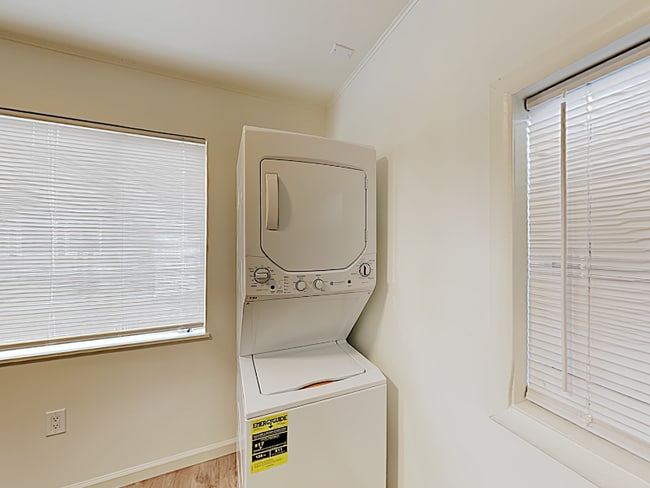 Photo - 2065 15th Ave