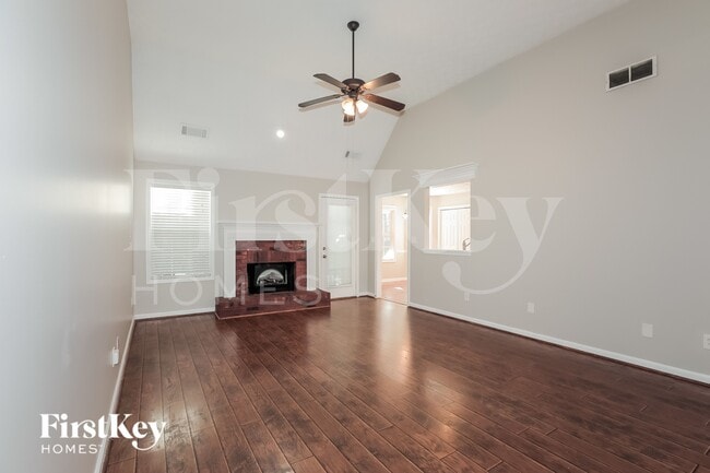 Photo - 115 Coldwater Dr