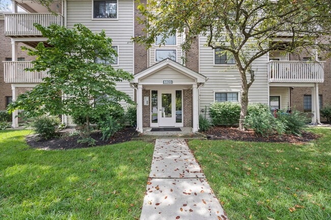 Building Photo - 6823 Meadow Creek Dr Rental